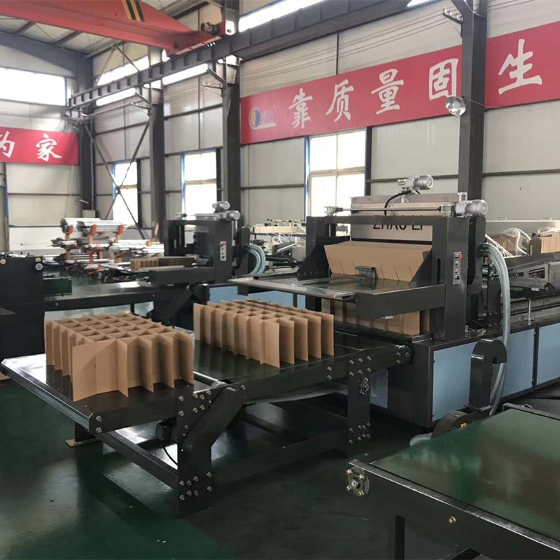 900x500-6 Full Automatic Partition Assembler Machine for Corrugated Clapboard